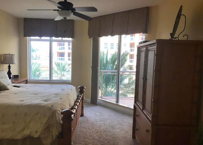 Apartment Belle Harbor 506w Panoramic Views